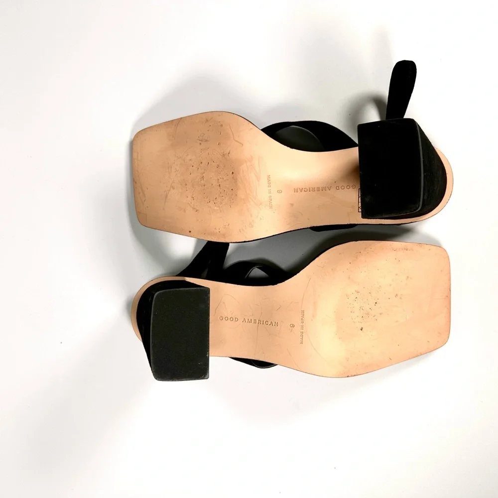 Good American Block Heel Thong Sandals- Black Suede
